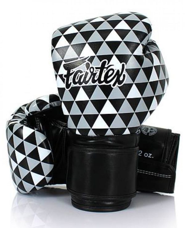 New FAIRTEX PRISM ART BOXING GLOVES