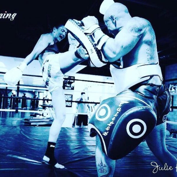 Fairtex Thigh Pads Original TP3 for 1 Pair(2Sides) - Image 3