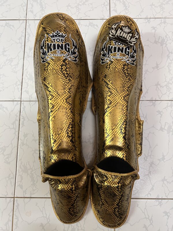 TOP KING Shin Guard Super Snake Black Gold XL Clearing Stock - Image 3
