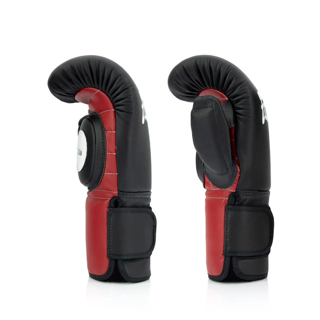 FAIRTEX Combination of Coach sparring gloves and focus mitts - Image 3